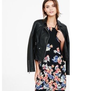 EXPRESS BLACK FLORAL HALTER TOP SIZE SMALL